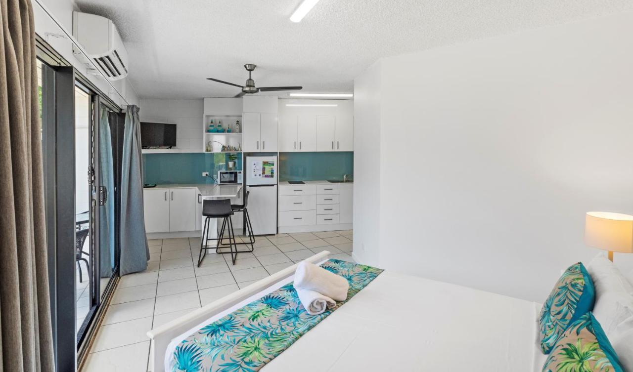 Whitsunday Waterfront Apartments Еърли Бийч Екстериор снимка
