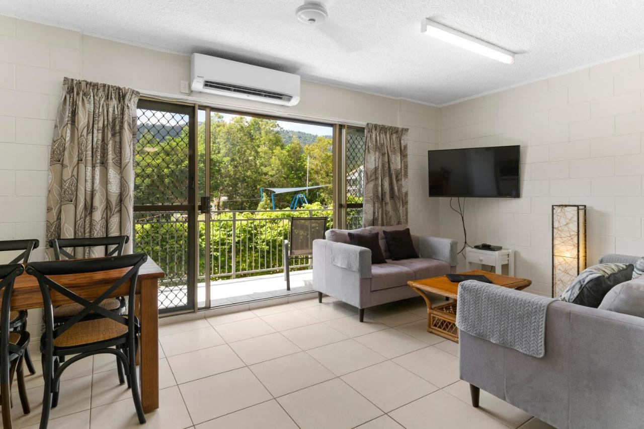 Whitsunday Waterfront Apartments Еърли Бийч Екстериор снимка