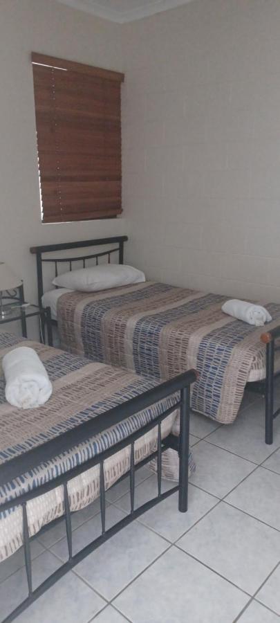 Whitsunday Waterfront Apartments Еърли Бийч Екстериор снимка