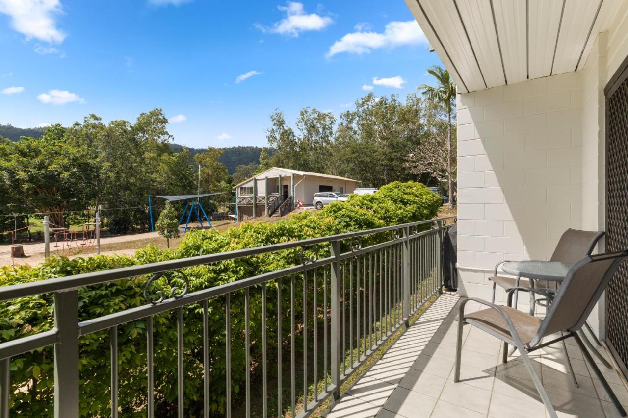 Whitsunday Waterfront Apartments Еърли Бийч Екстериор снимка