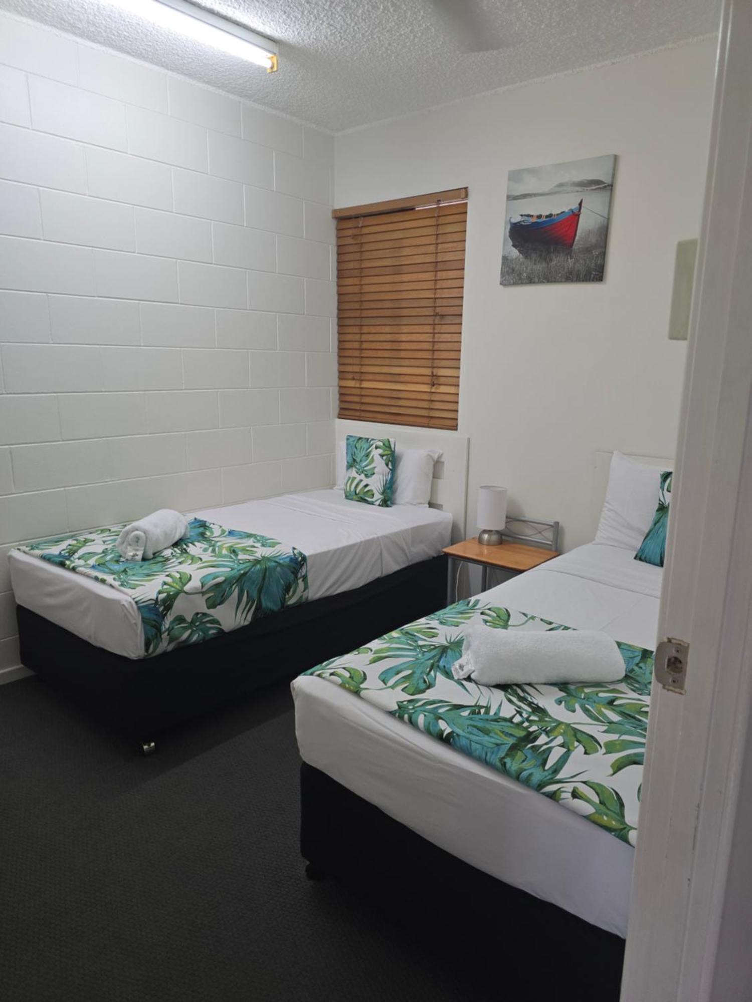 Whitsunday Waterfront Apartments Еърли Бийч Екстериор снимка