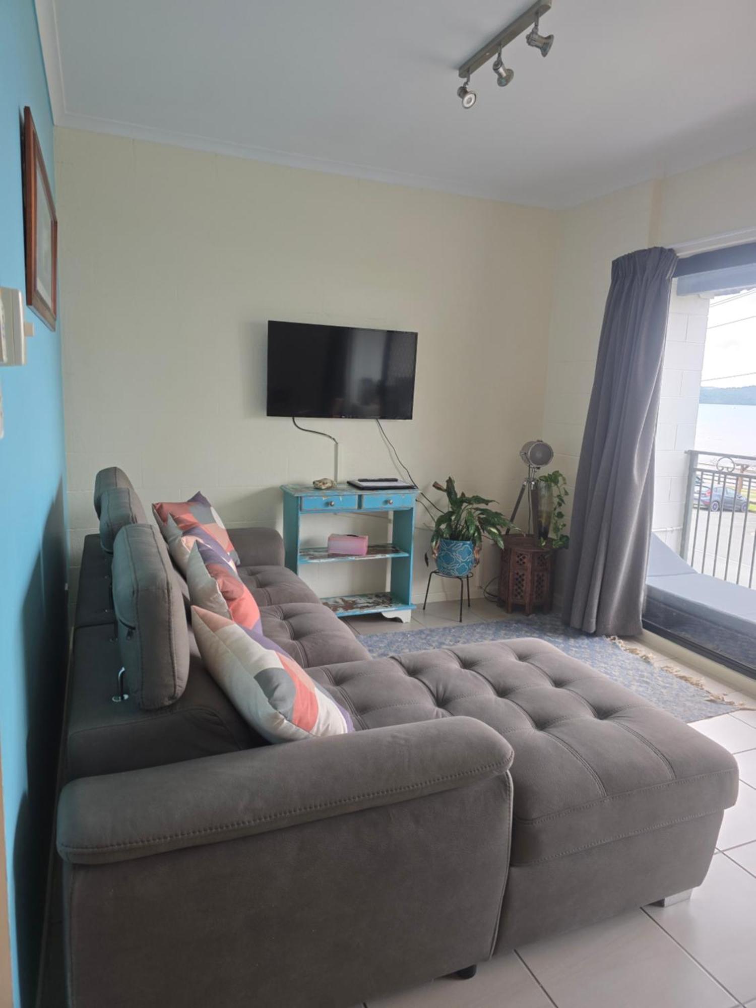 Whitsunday Waterfront Apartments Еърли Бийч Екстериор снимка