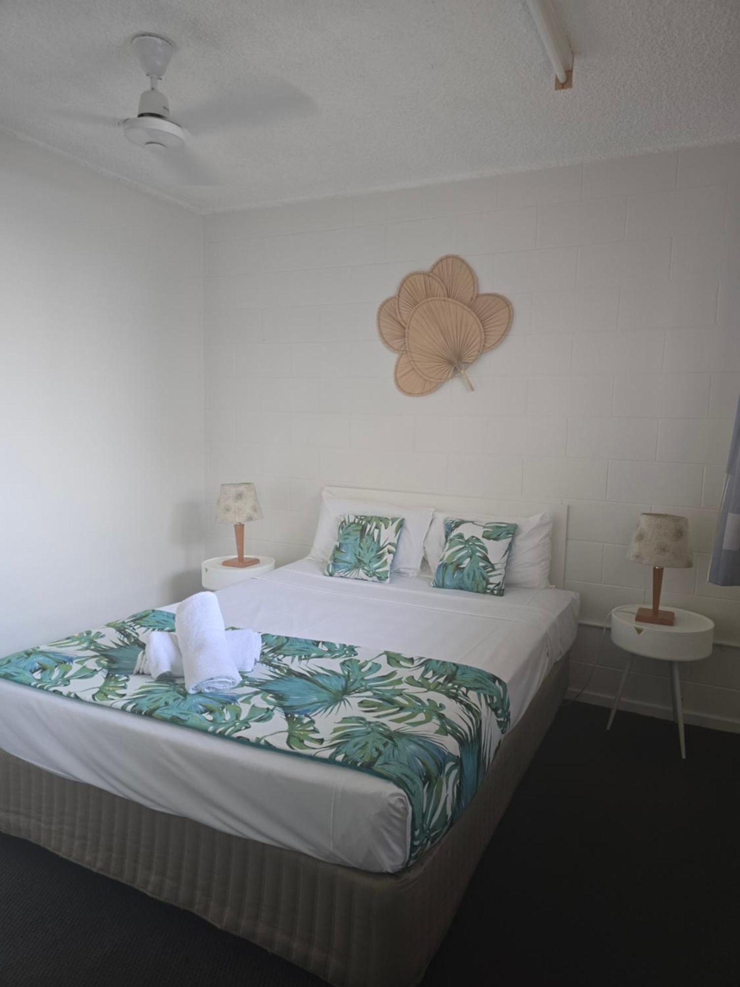 Whitsunday Waterfront Apartments Еърли Бийч Екстериор снимка