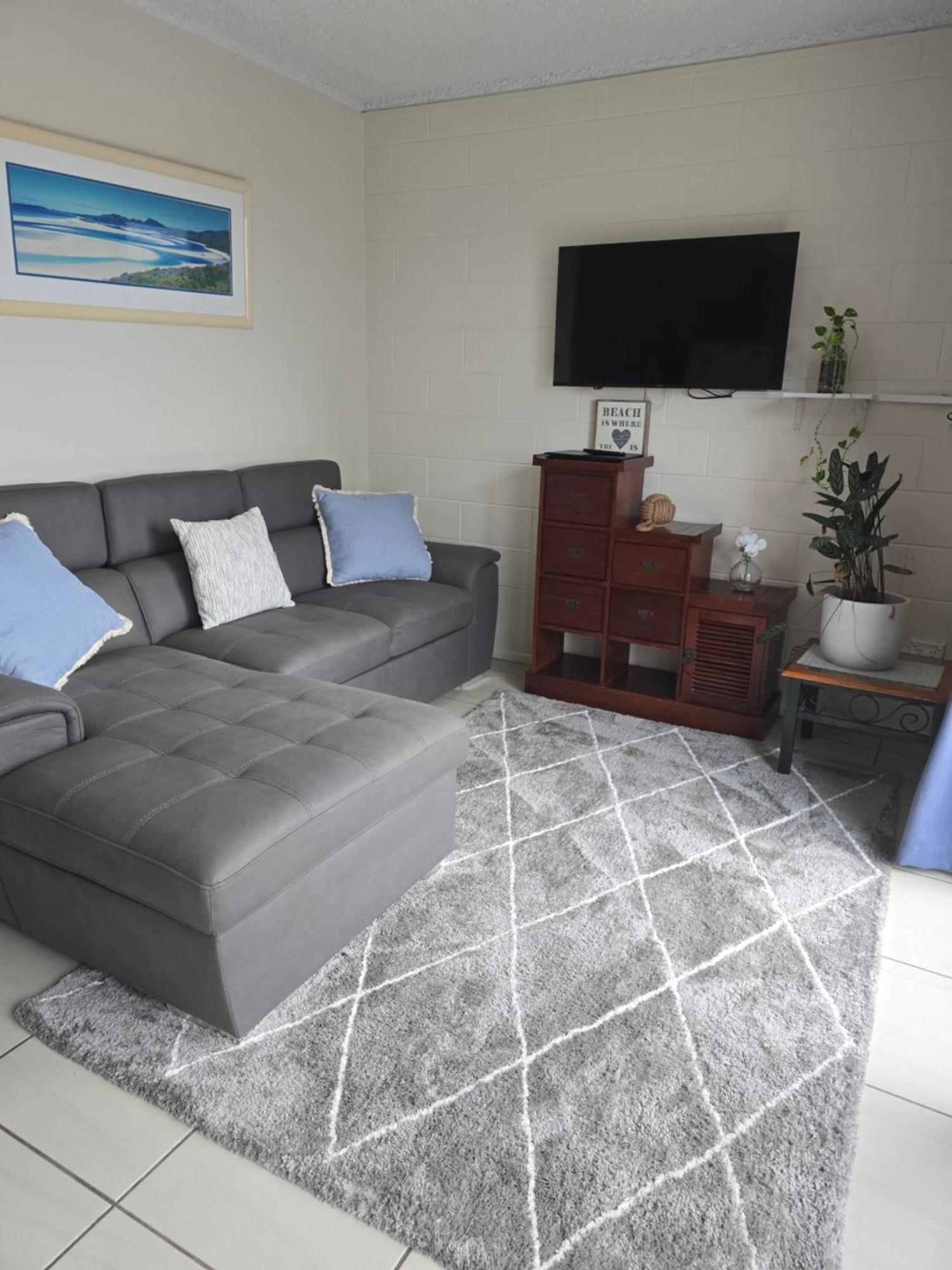 Whitsunday Waterfront Apartments Еърли Бийч Екстериор снимка