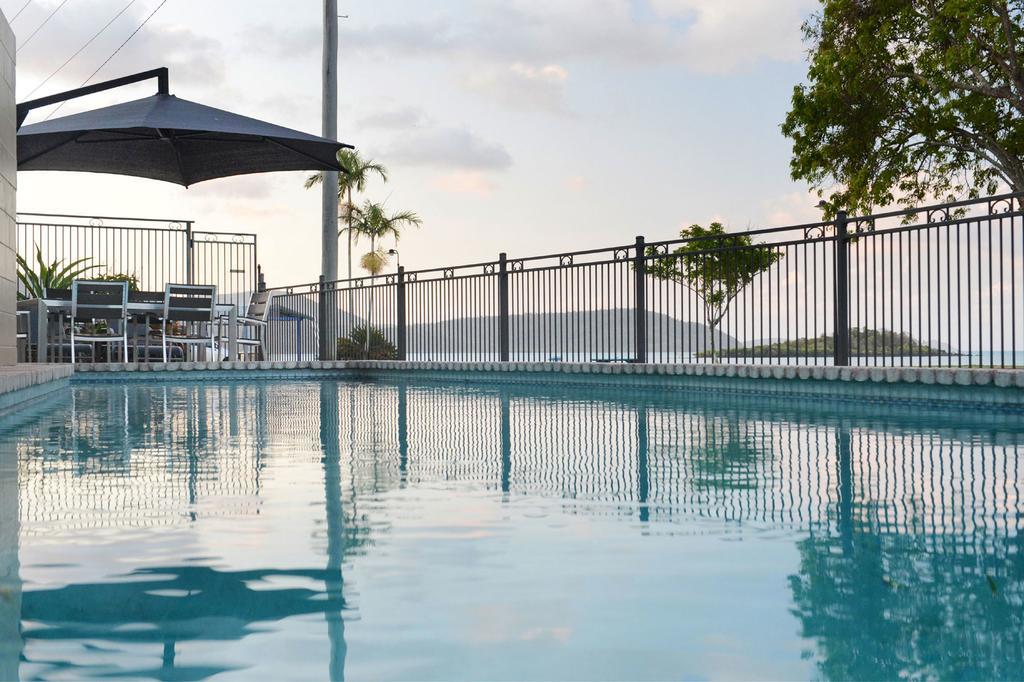 Whitsunday Waterfront Apartments Еърли Бийч Екстериор снимка
