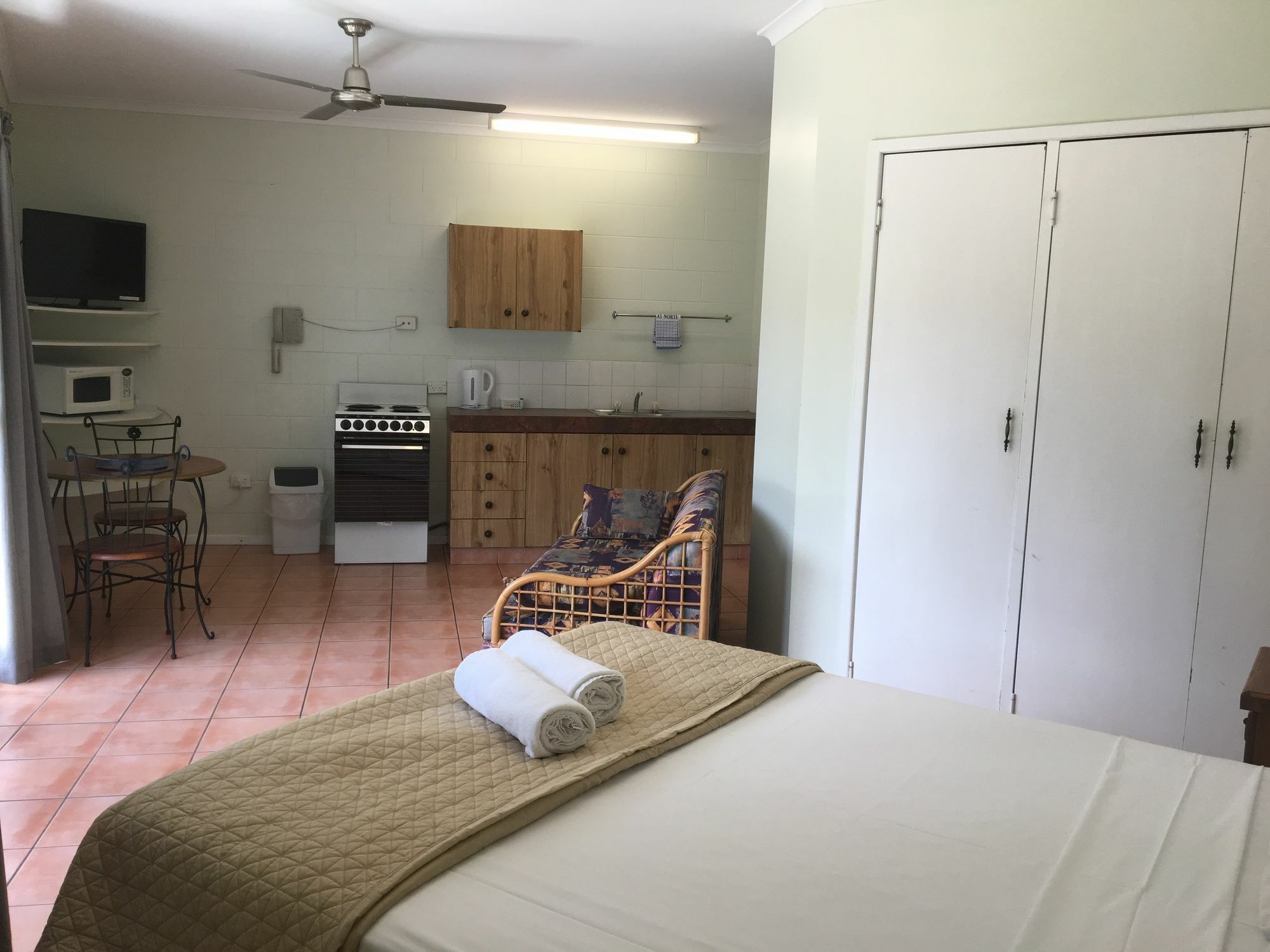 Whitsunday Waterfront Apartments Еърли Бийч Екстериор снимка