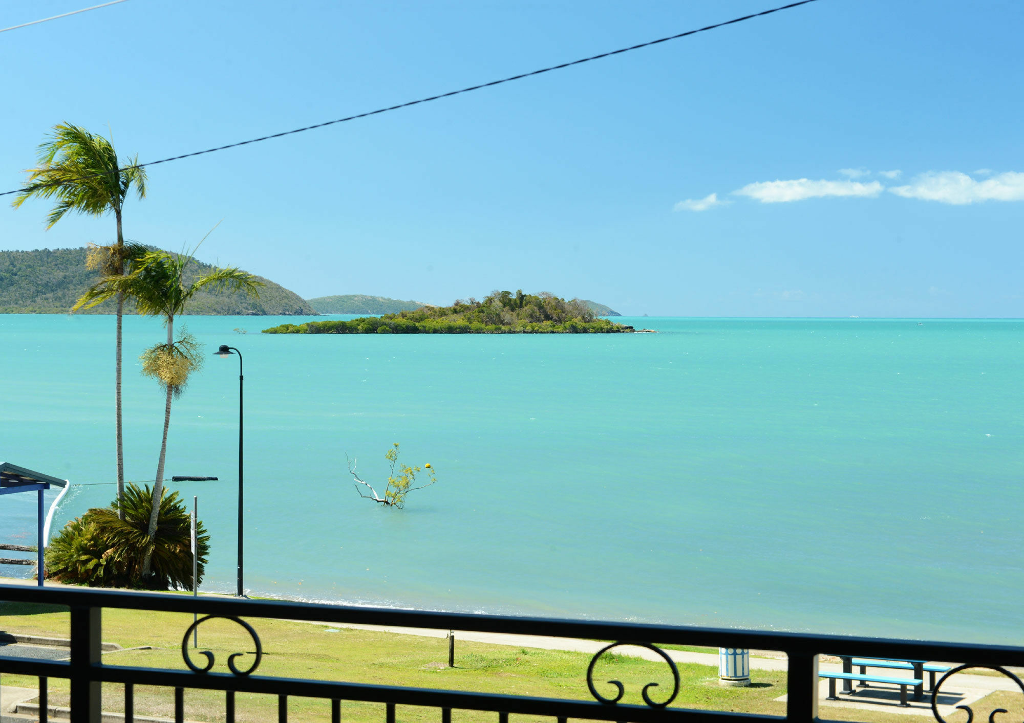 Whitsunday Waterfront Apartments Еърли Бийч Екстериор снимка